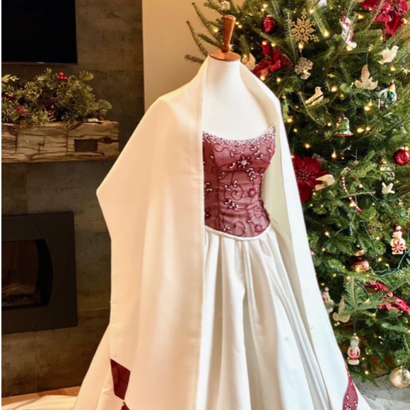 Maggie Sottero Marseilles Red Ivory Wedding Dress Size 4 - Worn Once - Picture 12 of 15